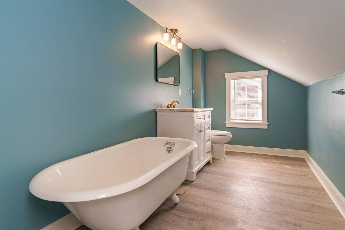1121-1123 City Park Ave-29