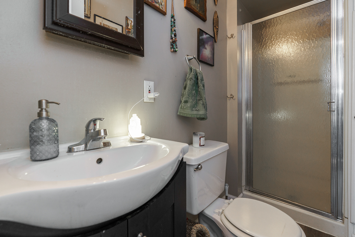 1121-1123 City Park Ave-40