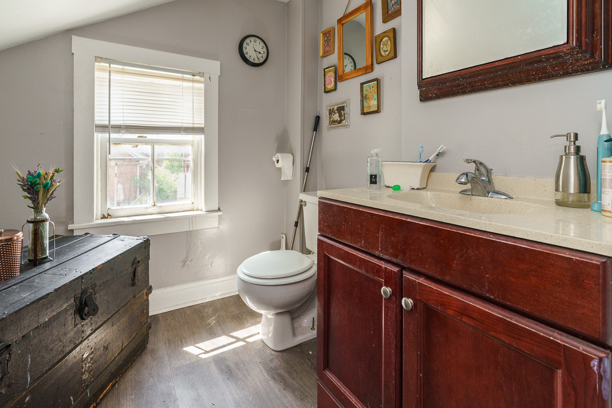 1121-1123 City Park Ave-46