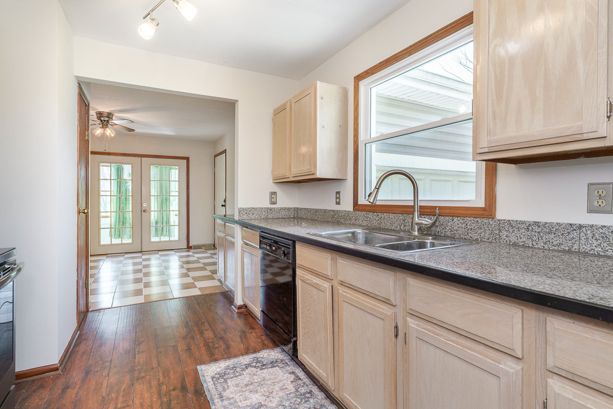 1203 Hiner Rd-27