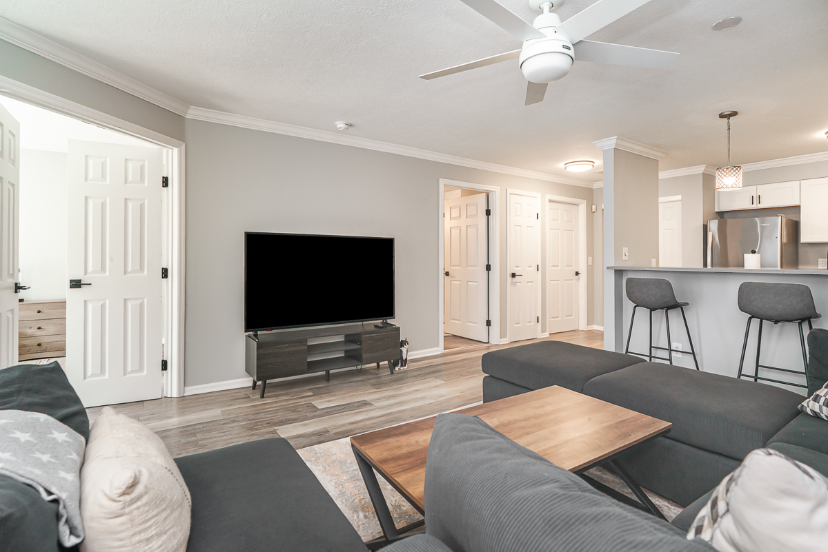 12 W Russell St-10