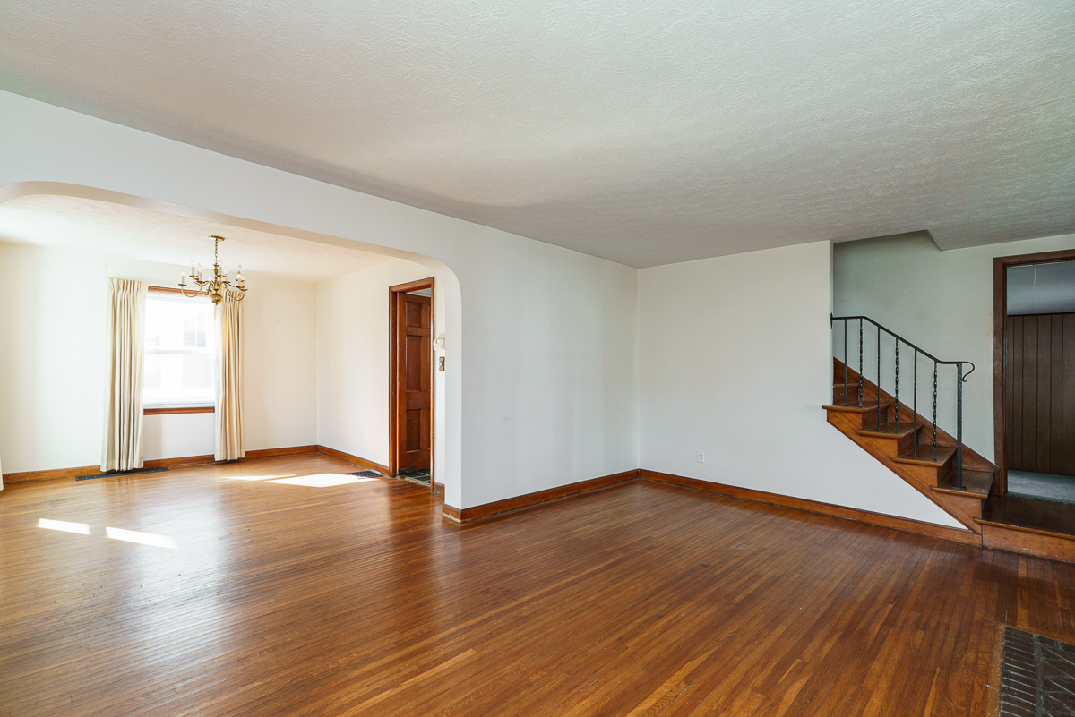 136 Fallis Rd-12