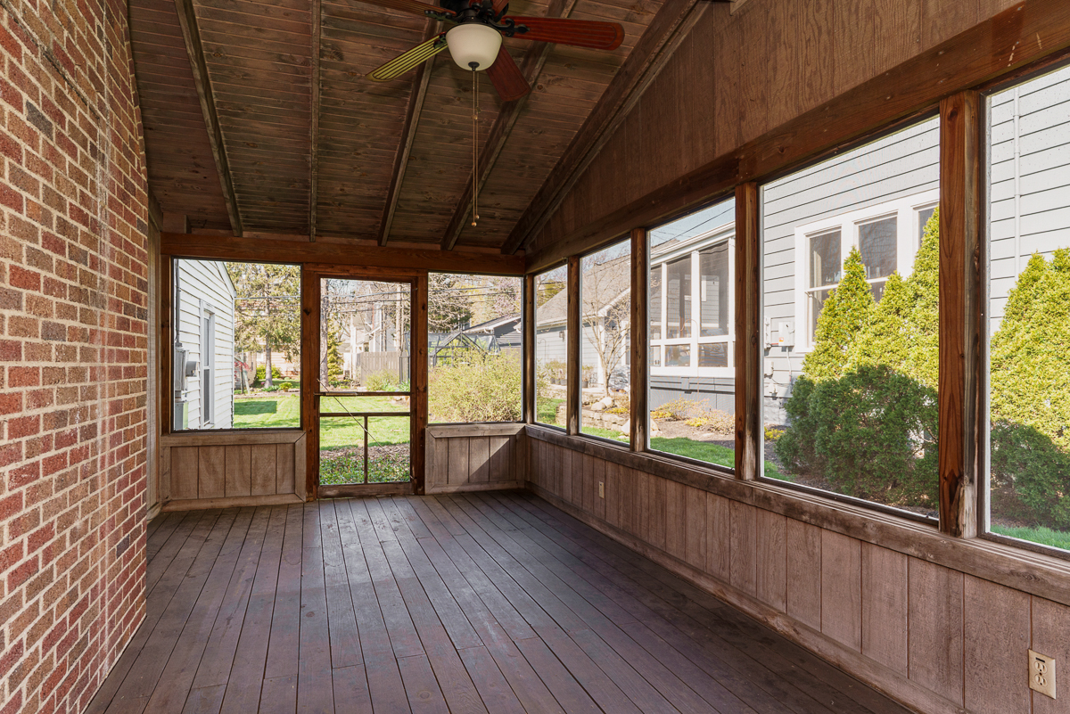 136 Fallis Rd-8