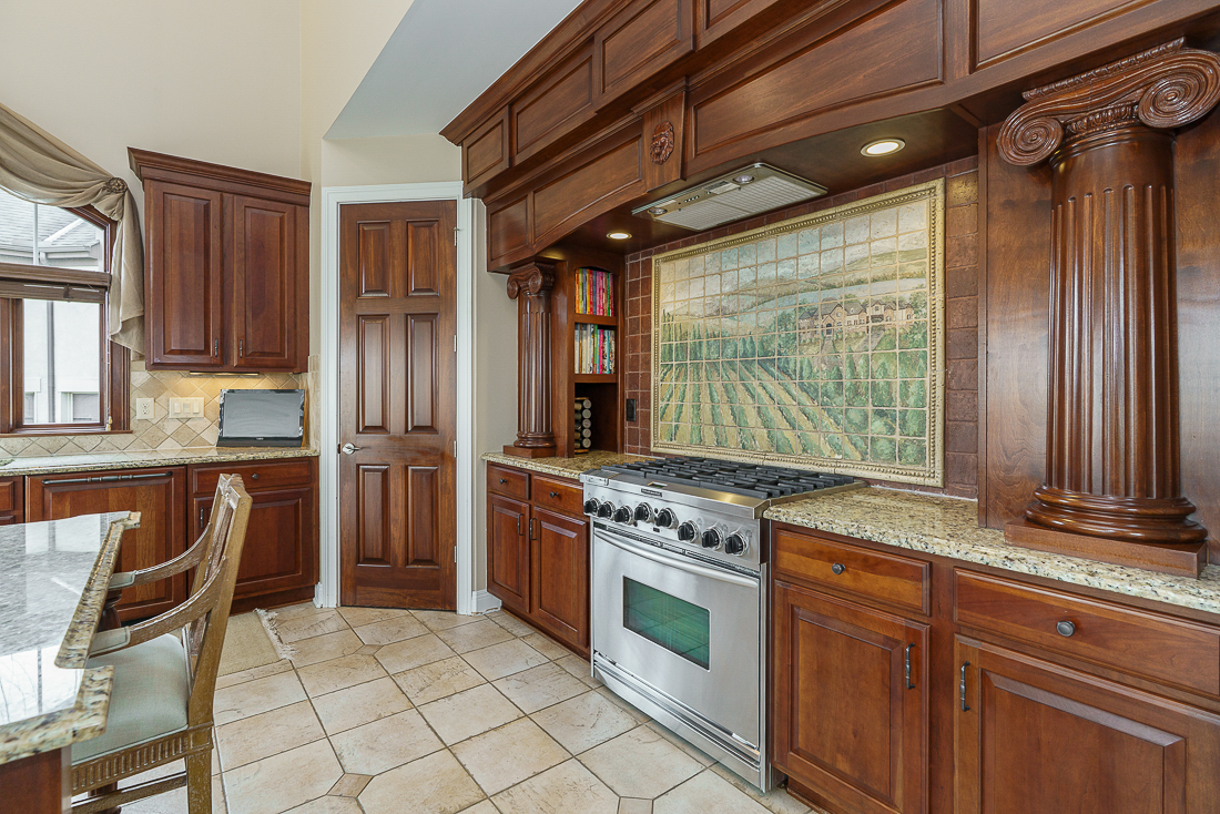 1403 Riverwood Ln-27