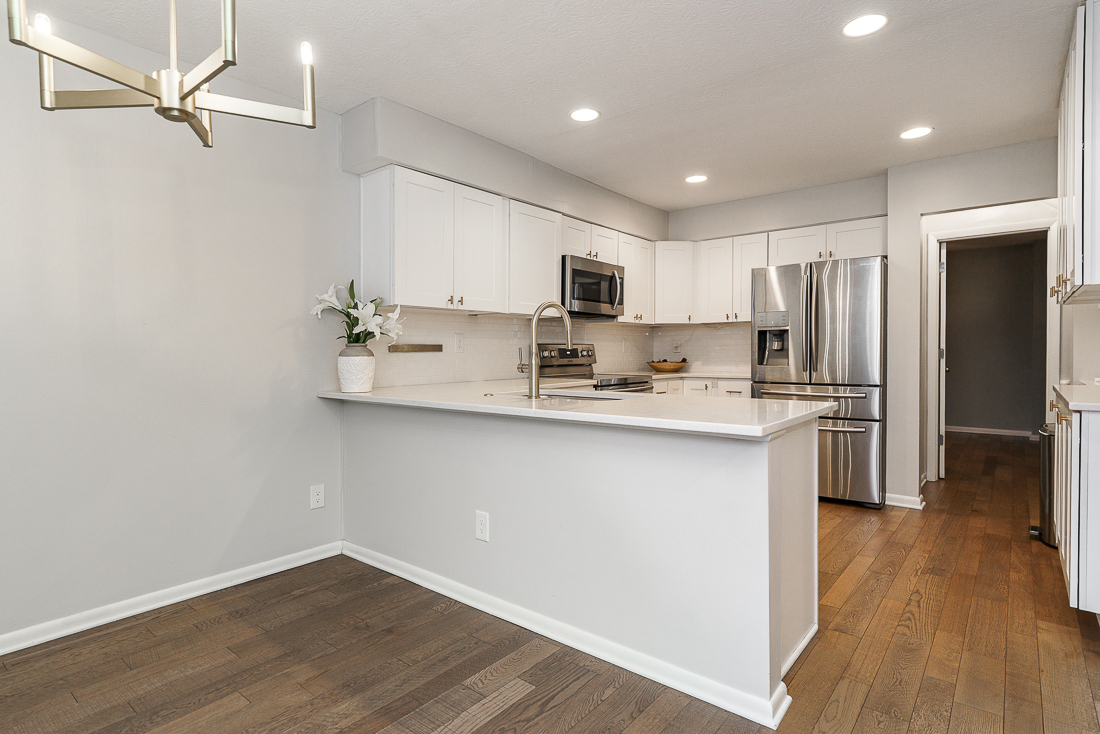 1537 Sandringham Ct.-28