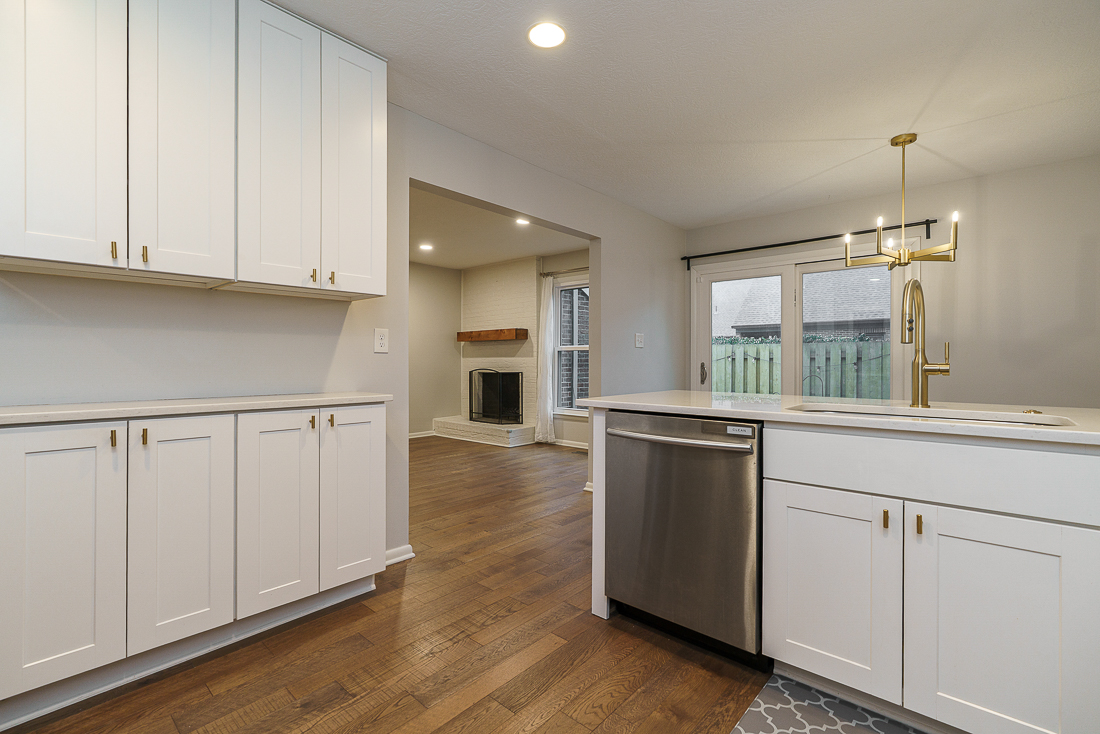 1537 Sandringham Ct.-32