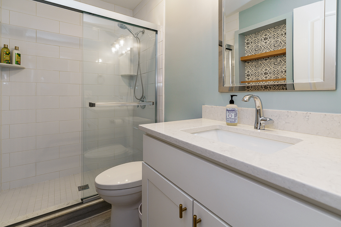 1537 Sandringham Ct.-36