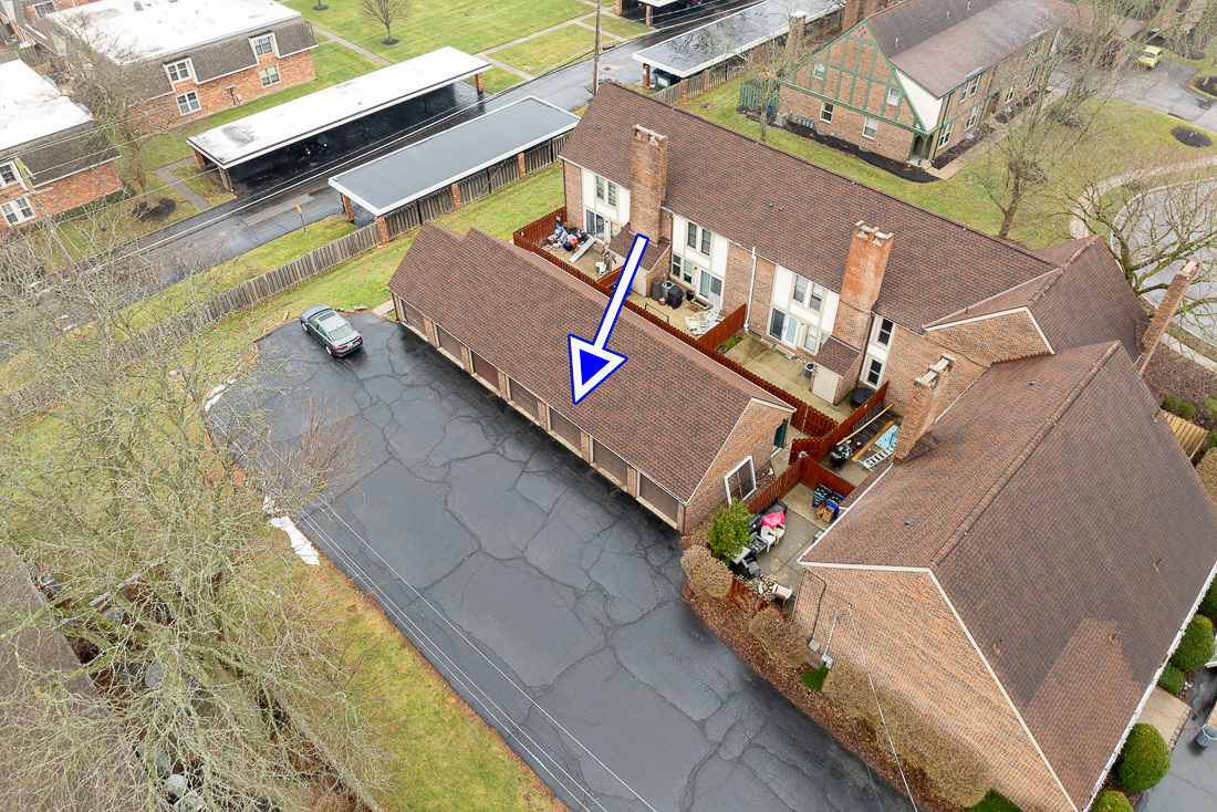 1537 Sandringham Ct.-6