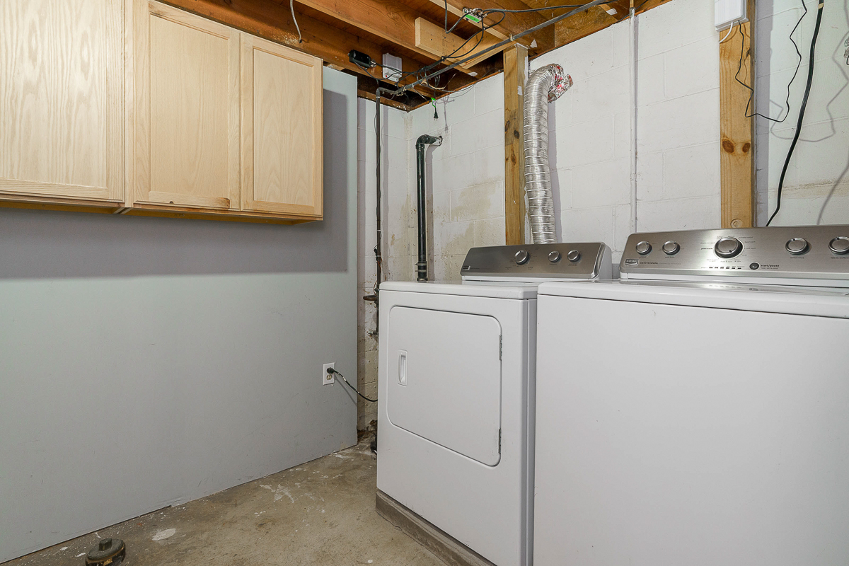 1649 North Star Ave-19