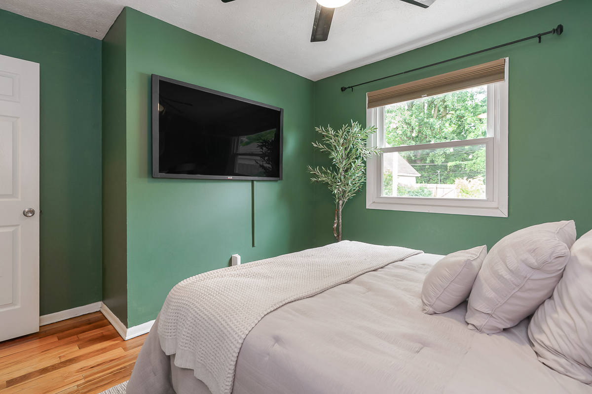 1649 North Star Ave-33