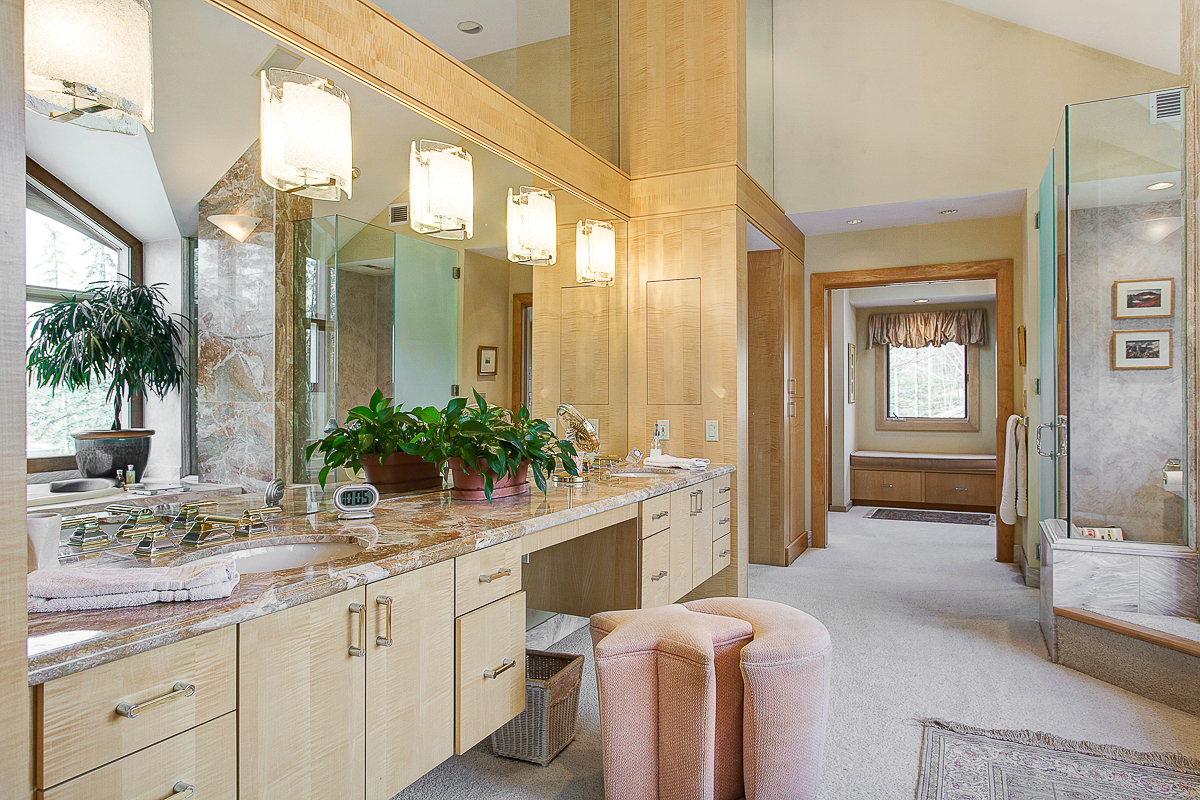 1707 Hyatts Rd-75