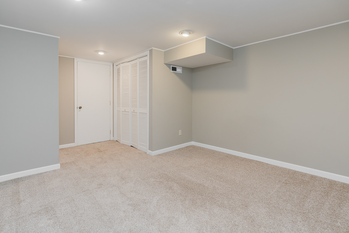 1740 Bennigan Dr-13