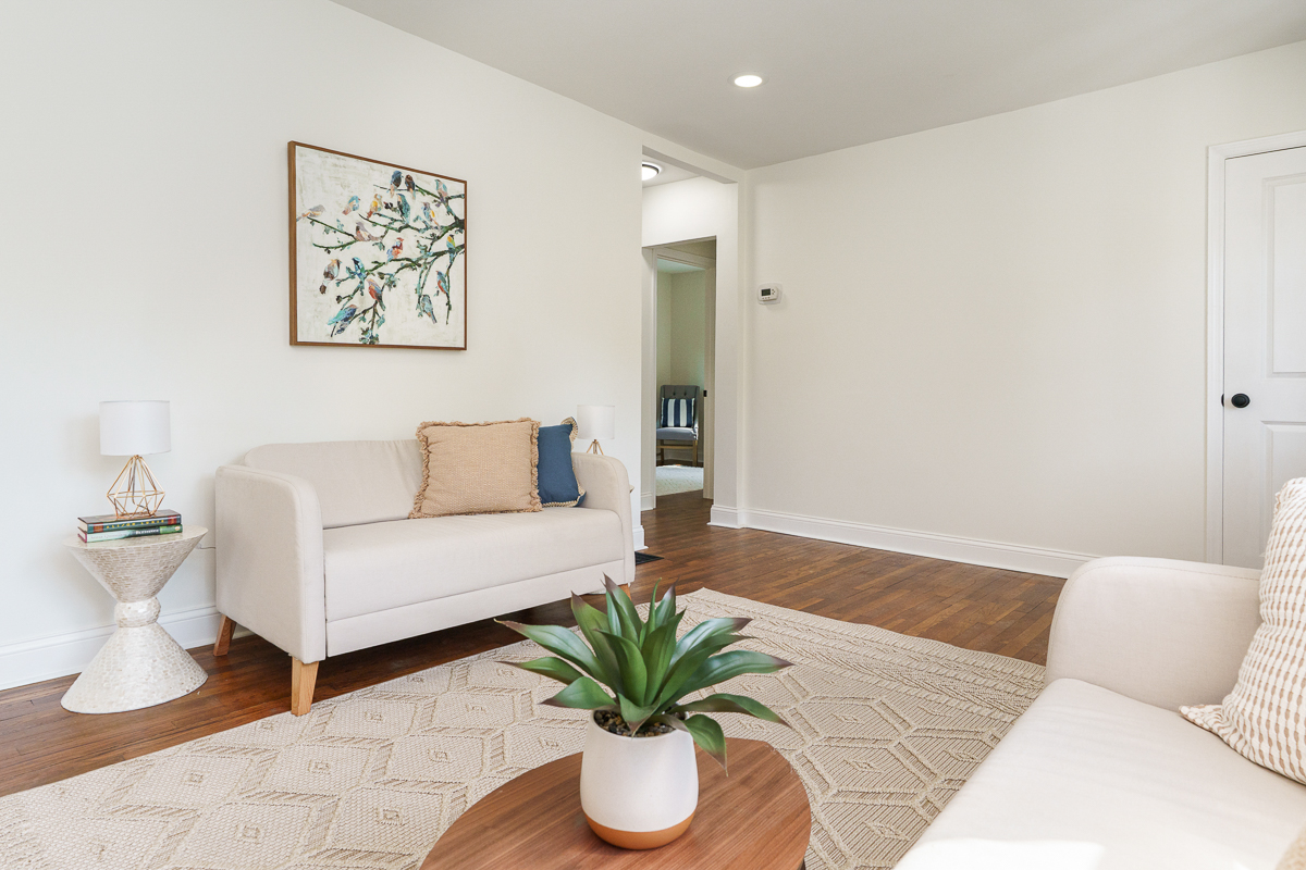 1786 Gerrard Ave-19