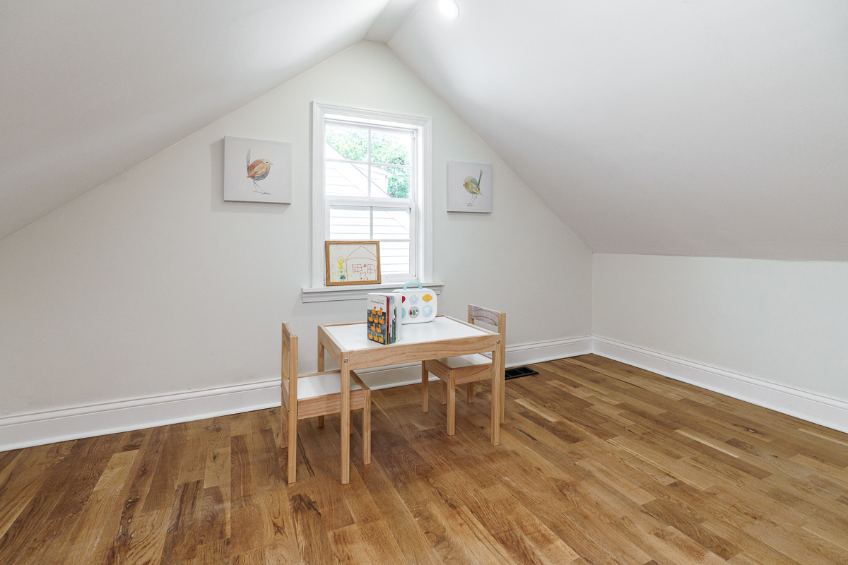 1786 Gerrard Ave-44