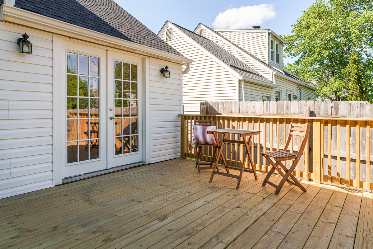 1786 Gerrard Ave-7