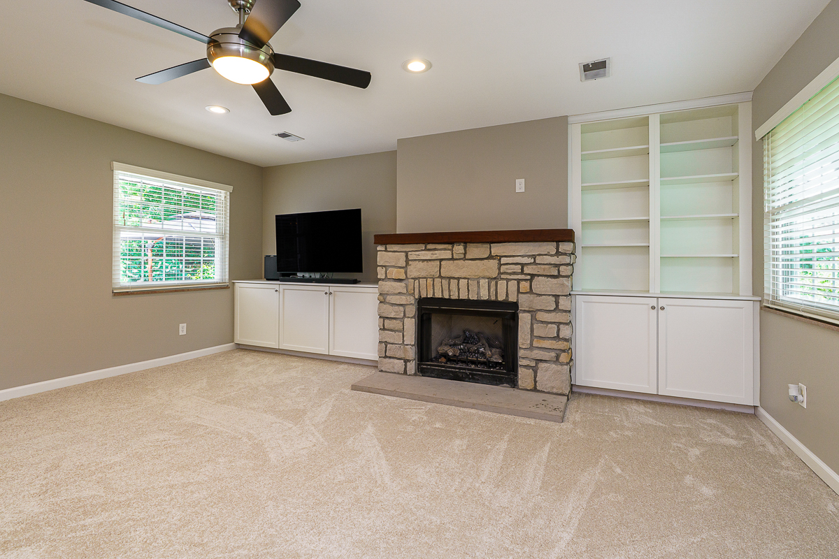 1789 Riverhill Rd-18