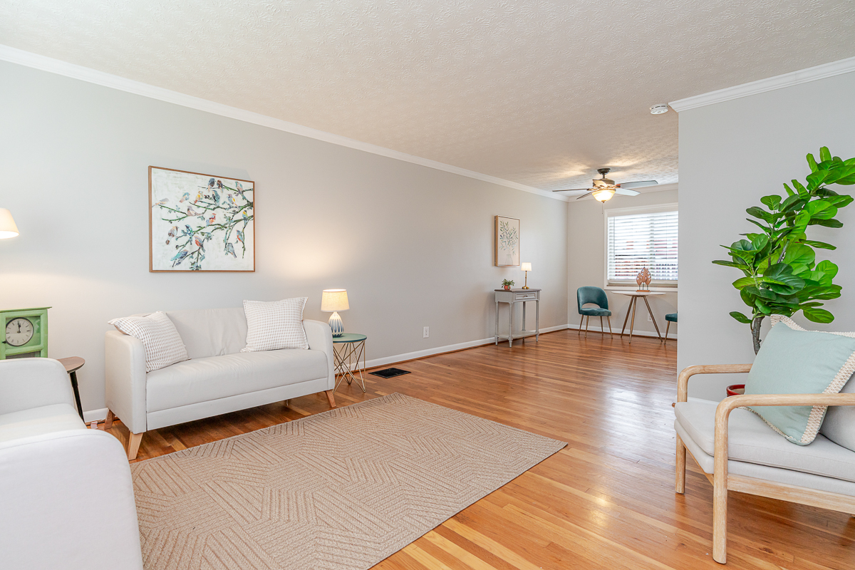 1872 Kentwell Rd-23