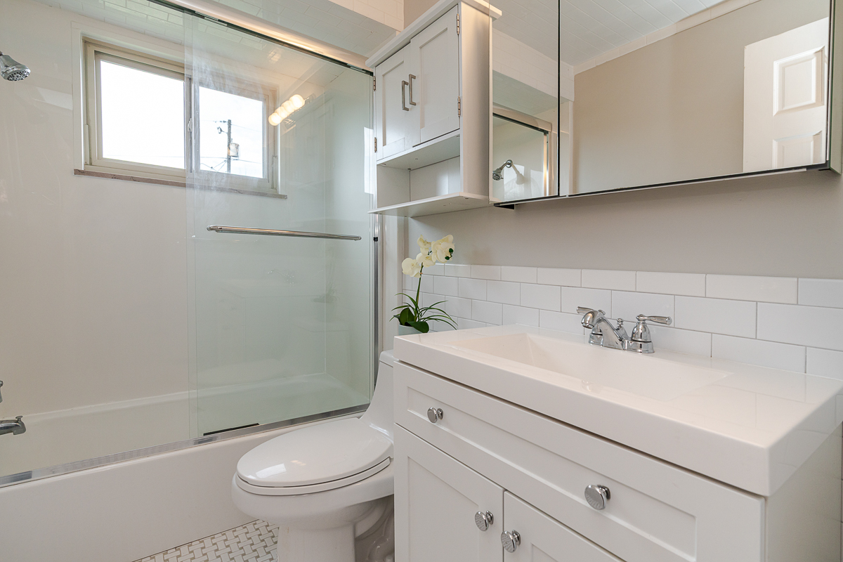 1872 Kentwell Rd-36