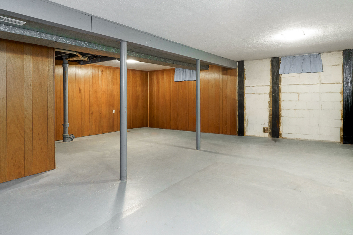 201 Rose Ave-13