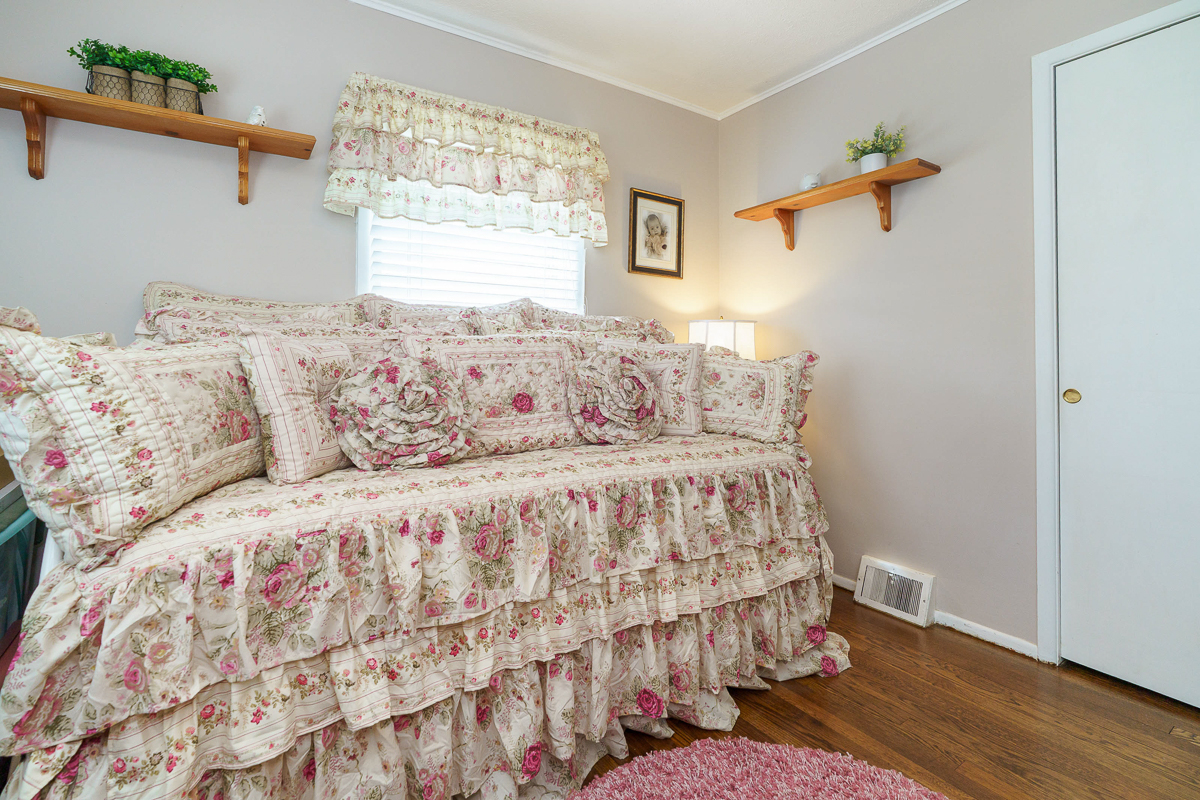 201 Rose Ave-36