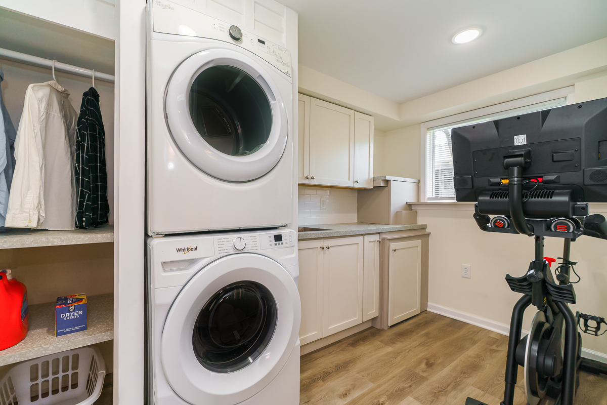 2053 Brofford Dr-17