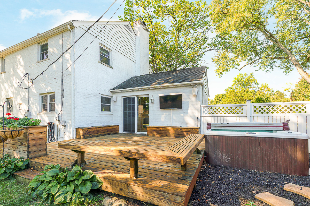 2110 Nortwest Blvd-12