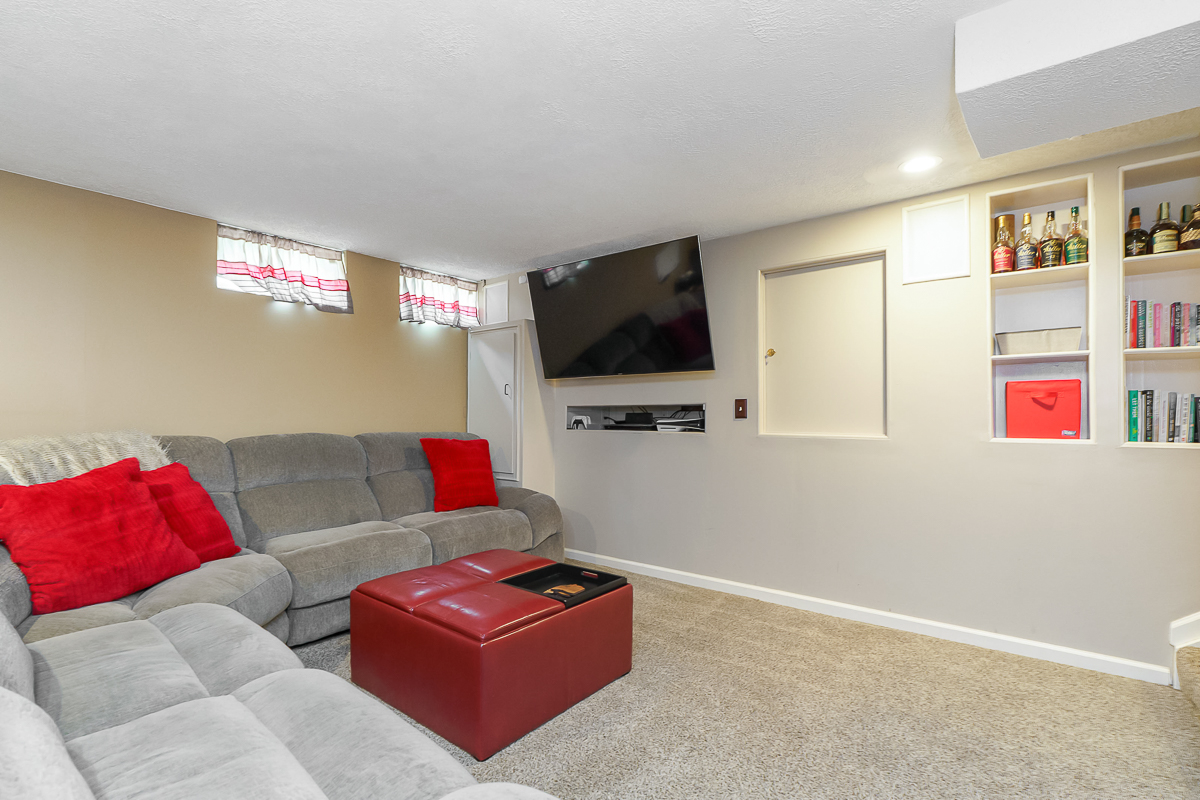 2328 Shelby Ln-16