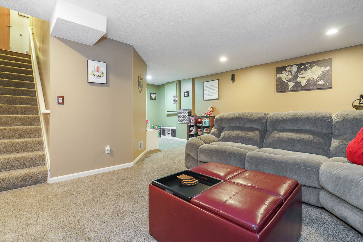 2328 Shelby Ln-18