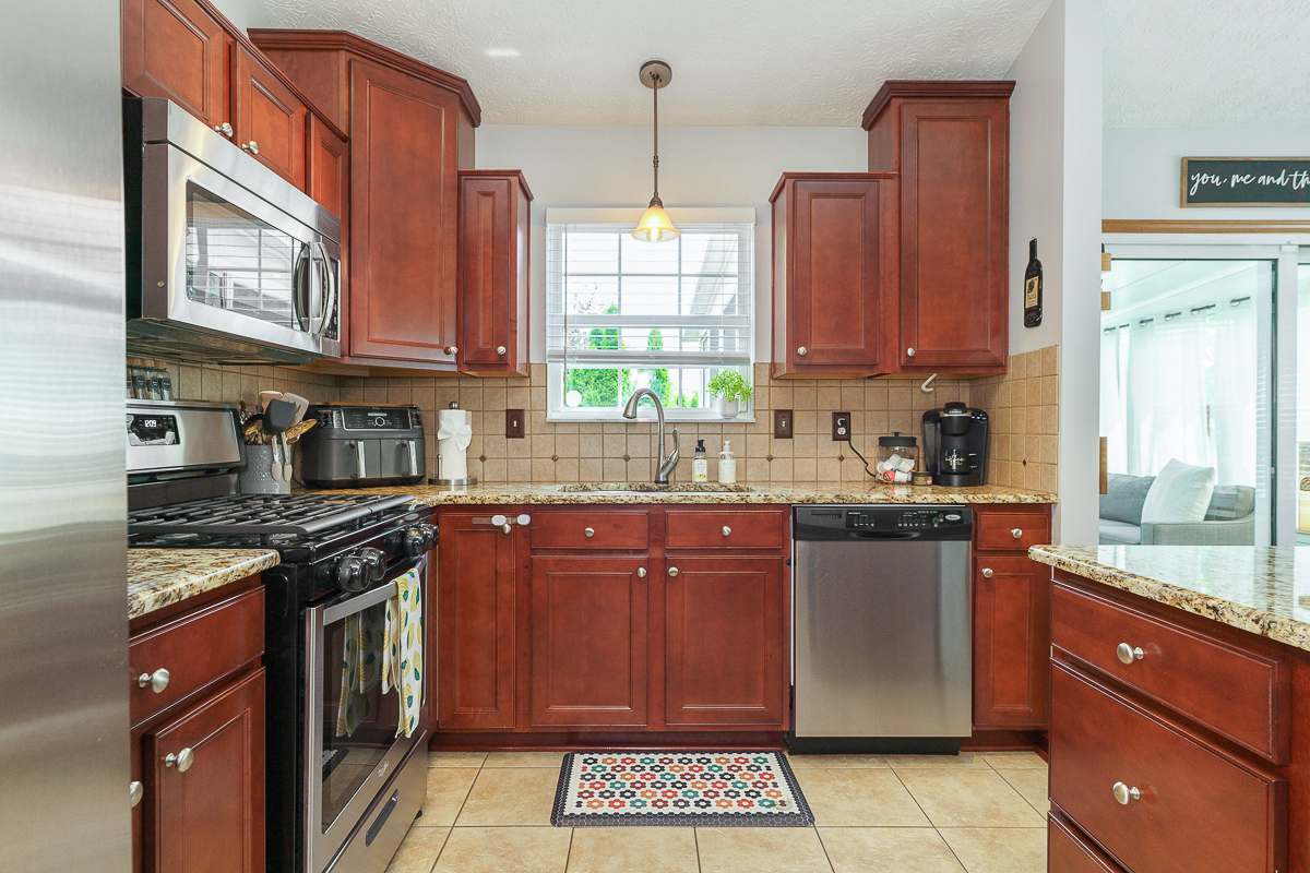 2328 Shelby Ln-29