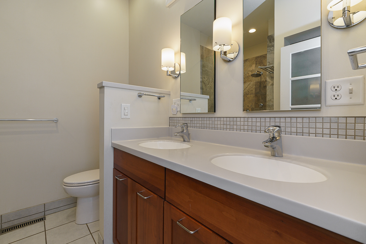 243 E Whittier St-52