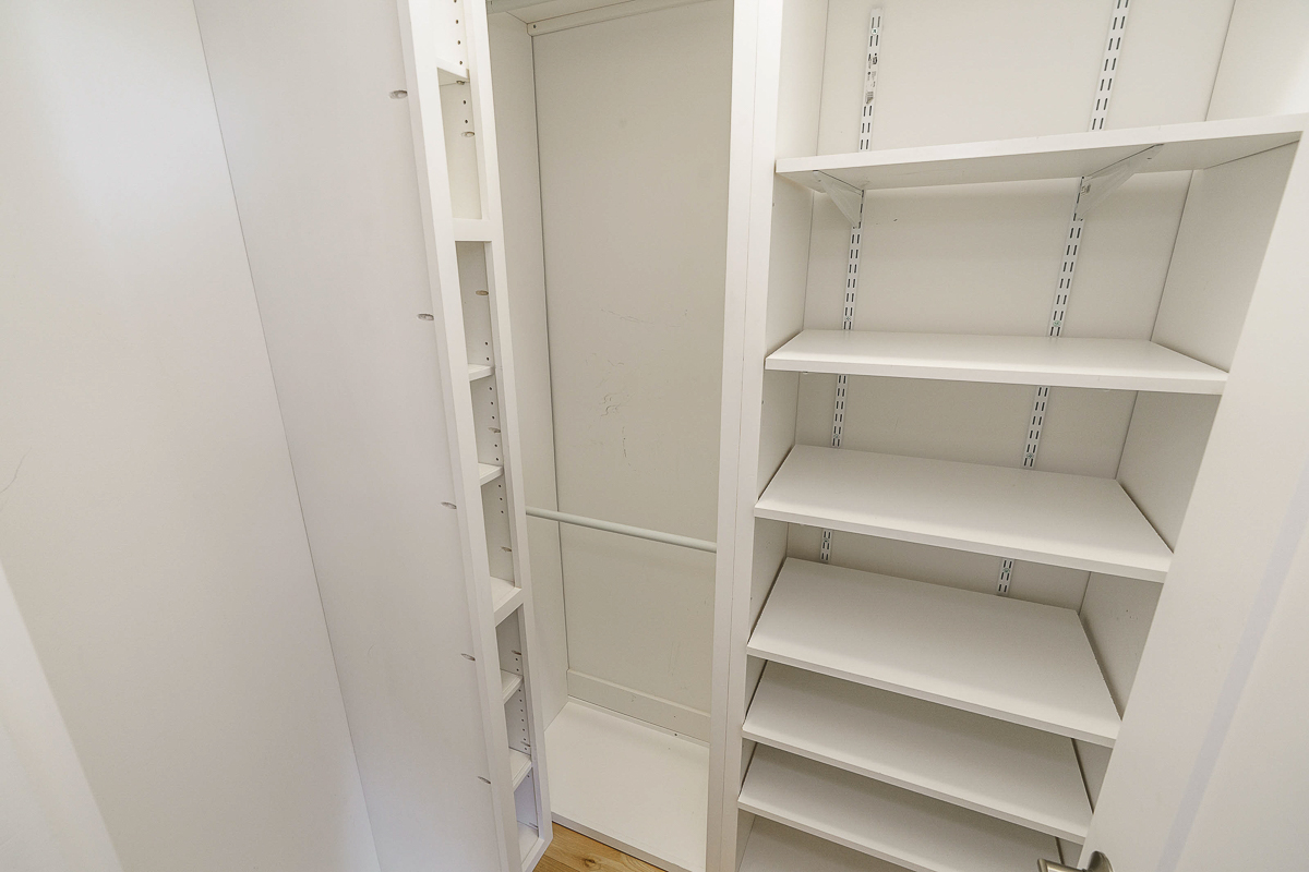 25 w Frankfort St-32