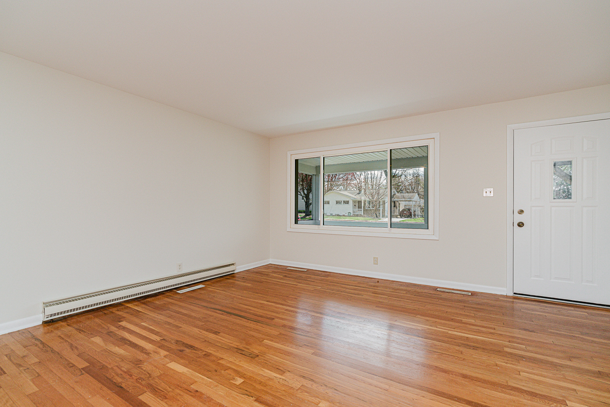 260 Stafford Ave-11