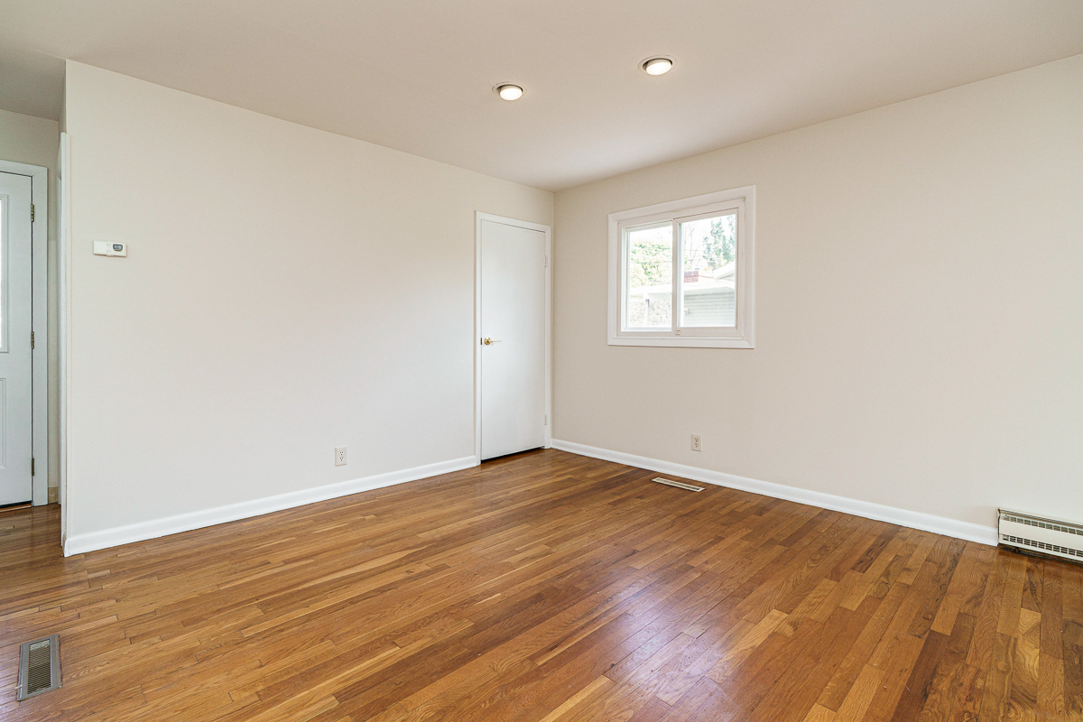 260 Stafford Ave-14