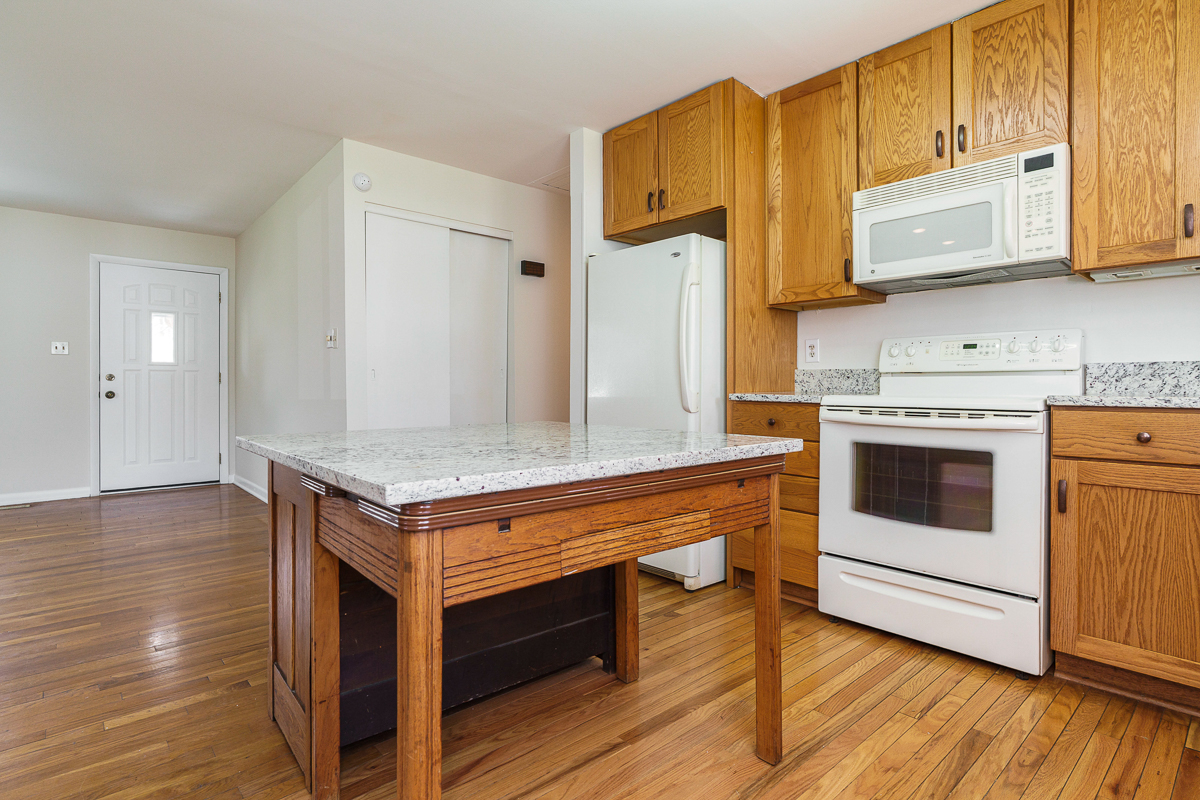 260 Stafford Ave-21