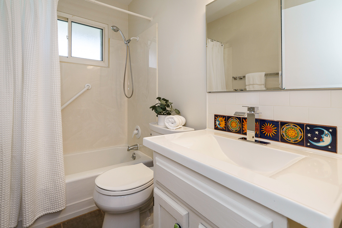 260 Stafford Ave-24