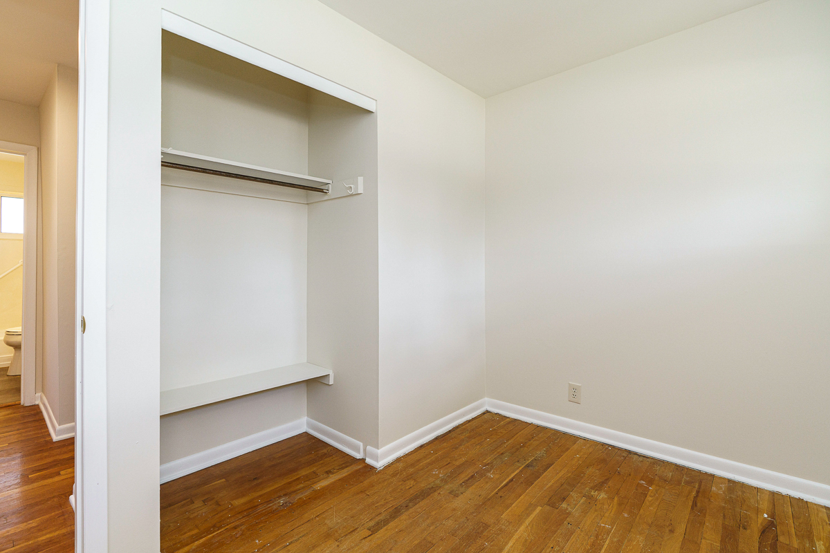 260 Stafford Ave-30