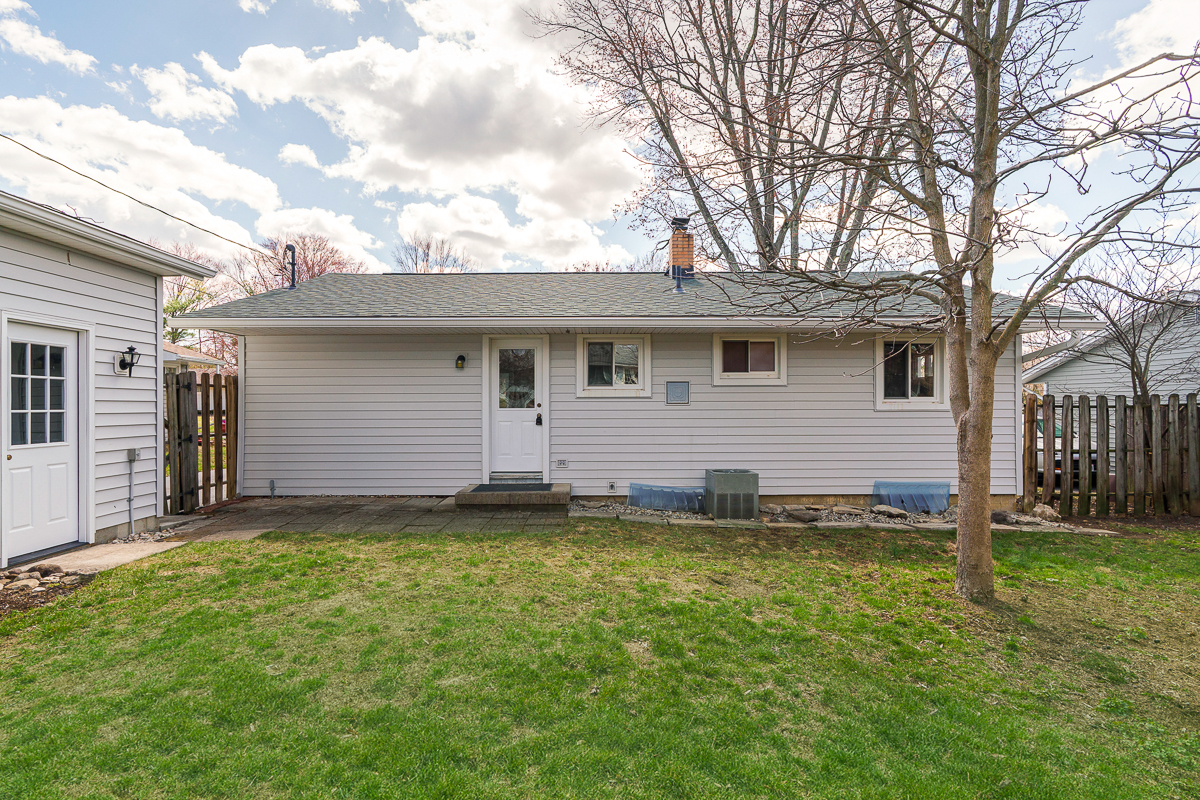 260 Stafford Ave-7
