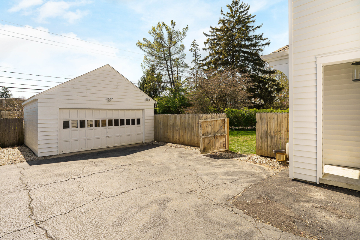 2737 Sherwood Ave-6