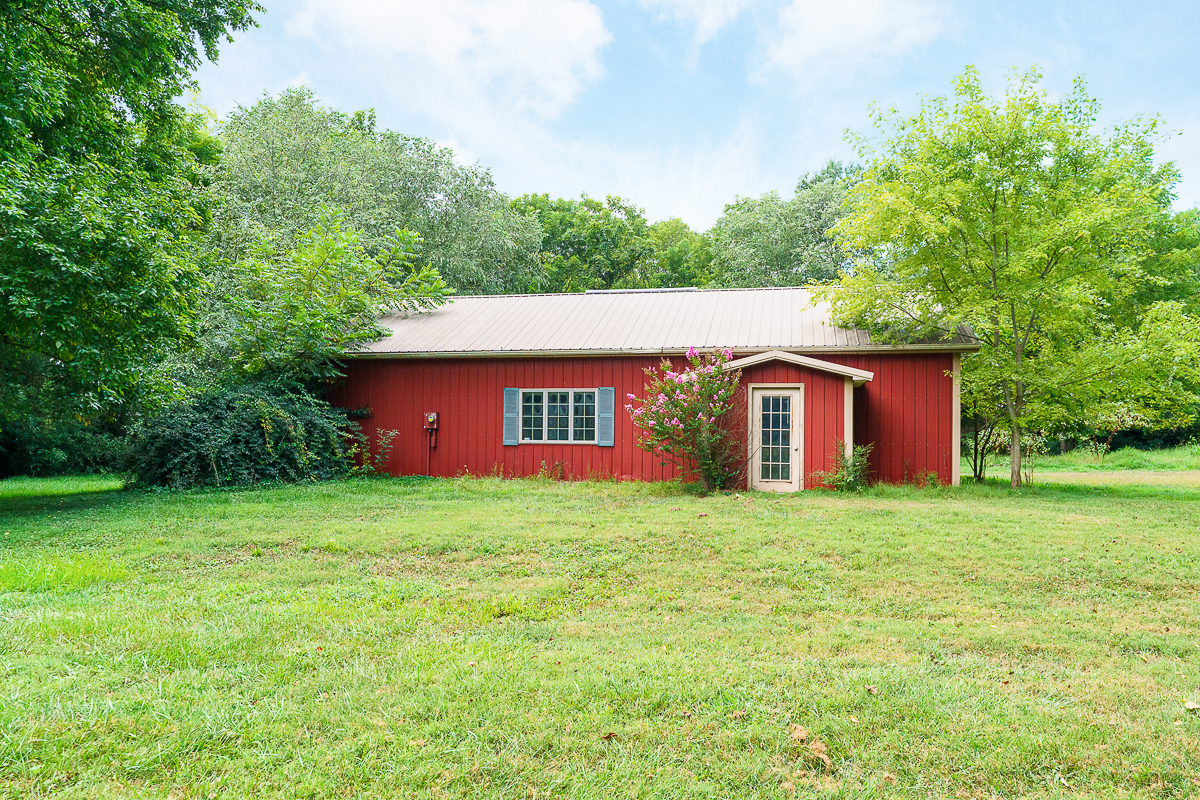 2865 Leitnaker Rd-32