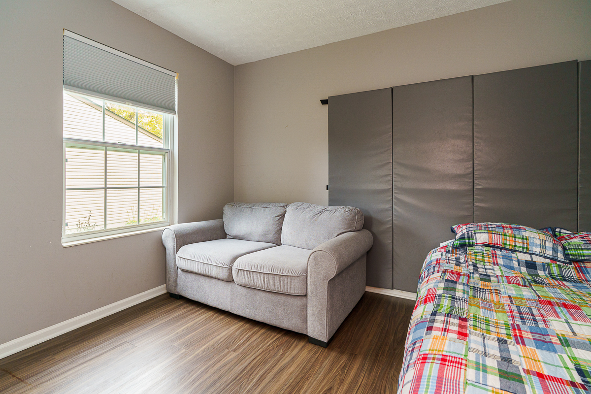 2886 WYNNELEAF ST-23