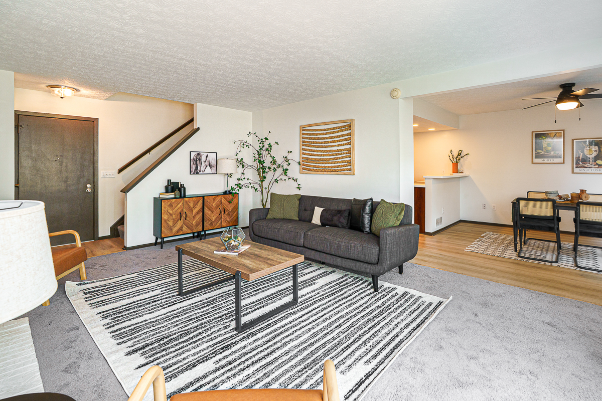 324 Meadowside Court-15