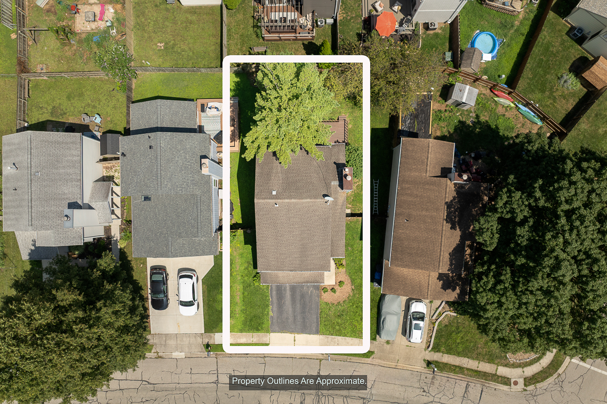 324 Meadowside Court-2