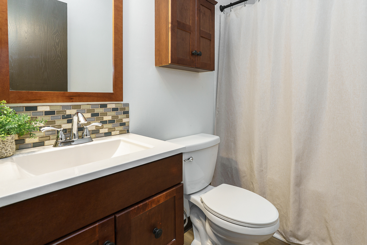 324 Meadowside Court-30