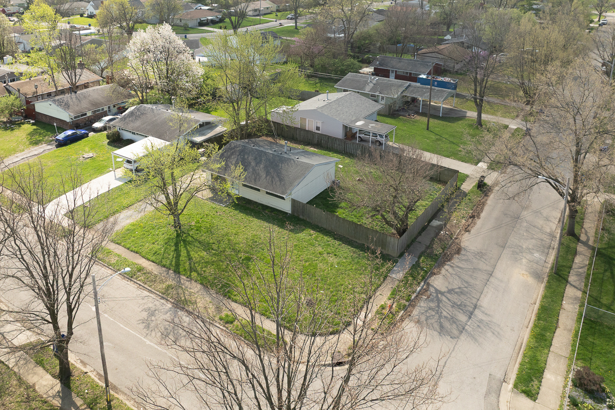 3295 Mary Ave-4