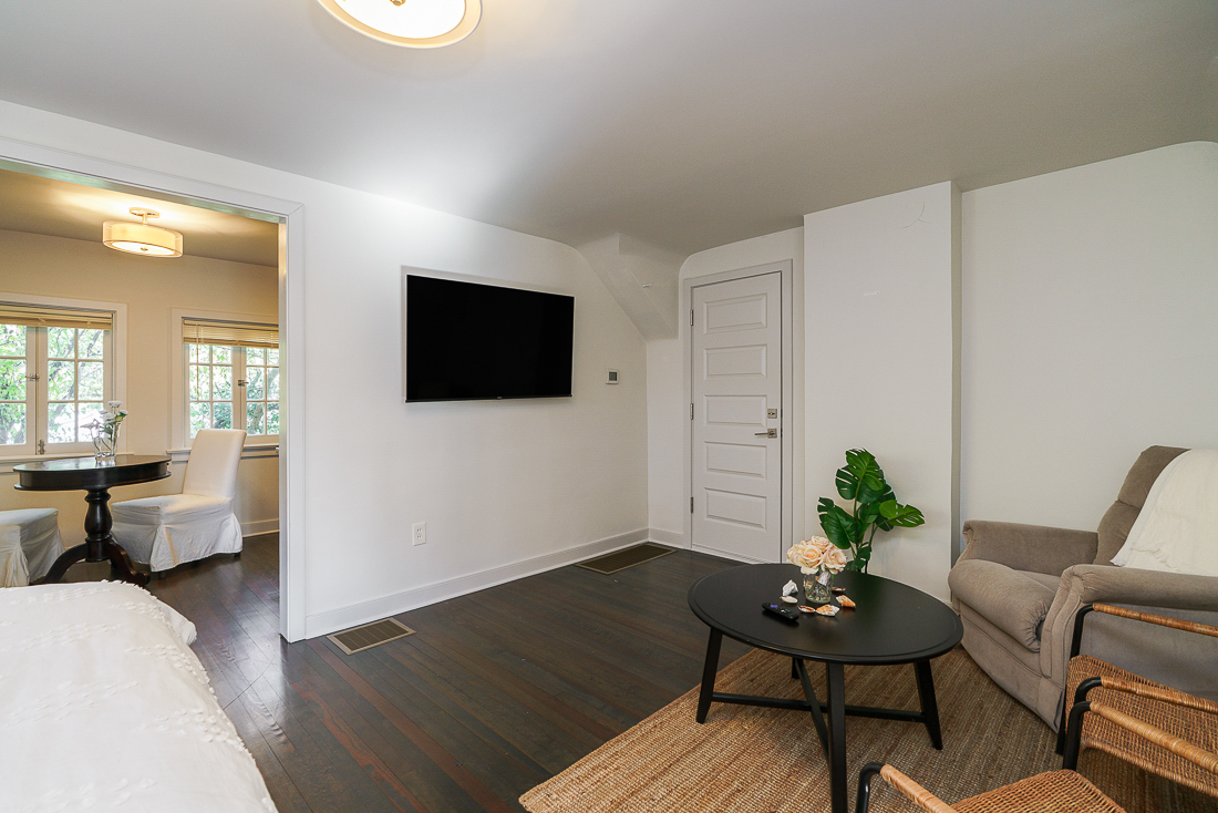 336 s Columbia Ave-20