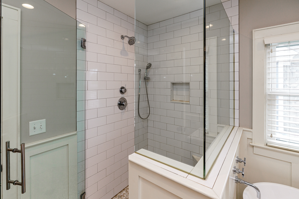 336 Reinhard Ave-43
