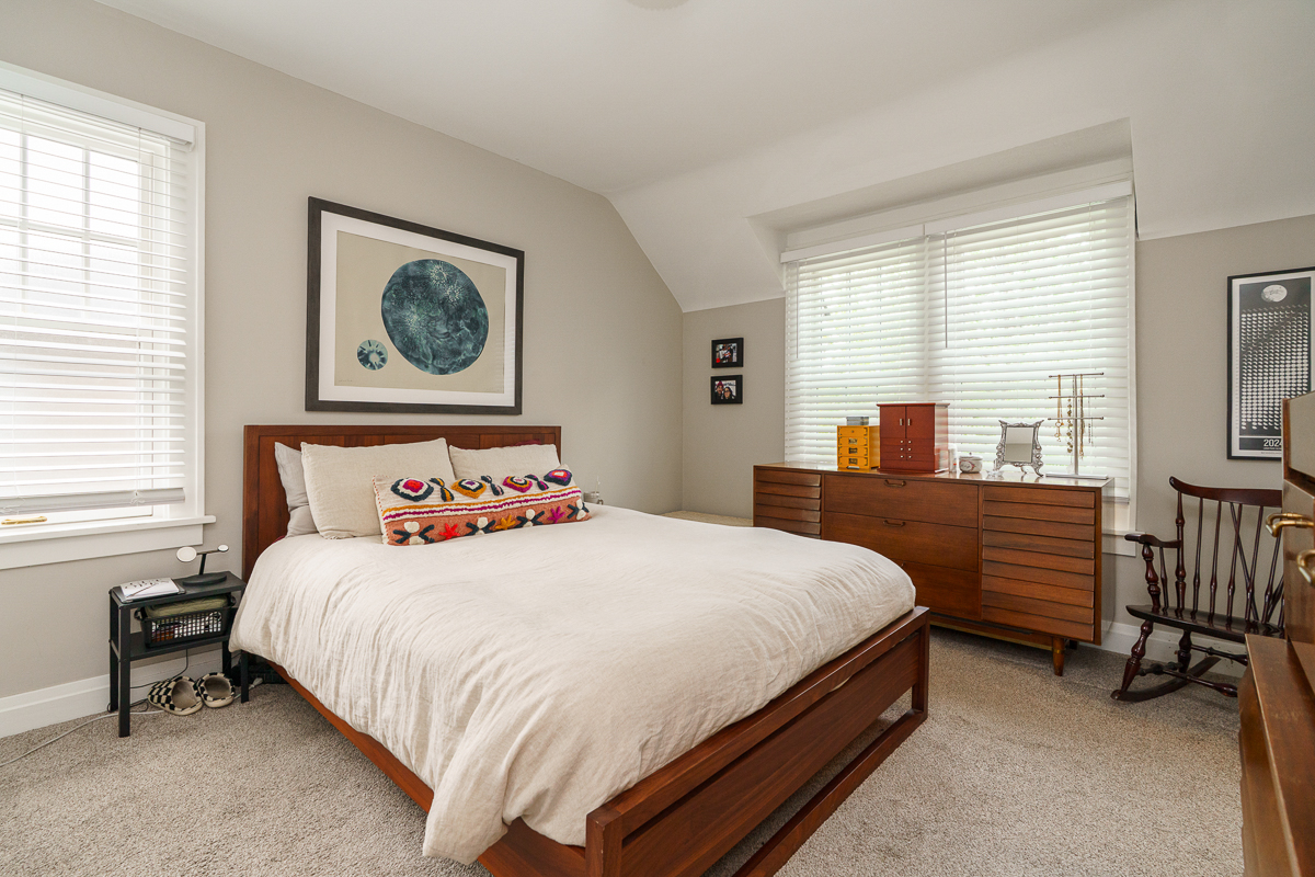 357 Fallis Rd-32