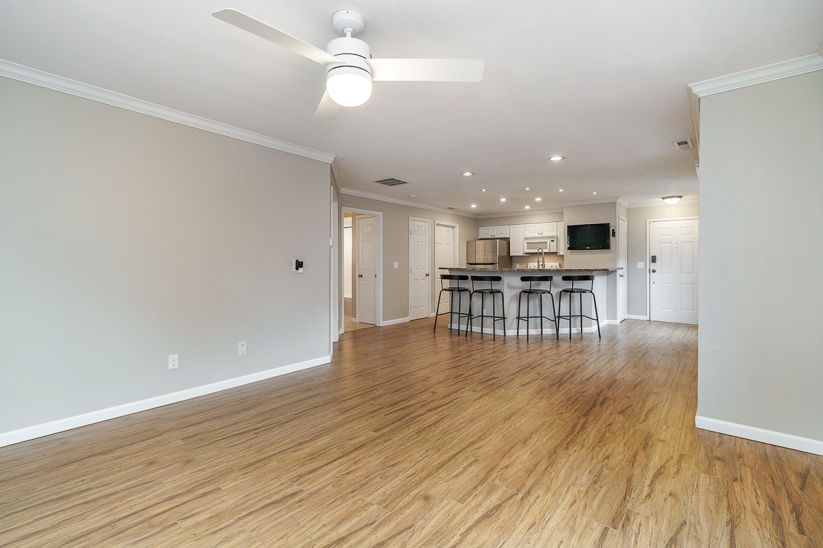 36 W Russell St-14