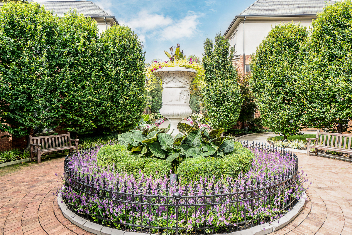 36 W Russell St-31