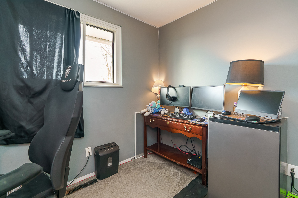 3755 Lynward Rd-18